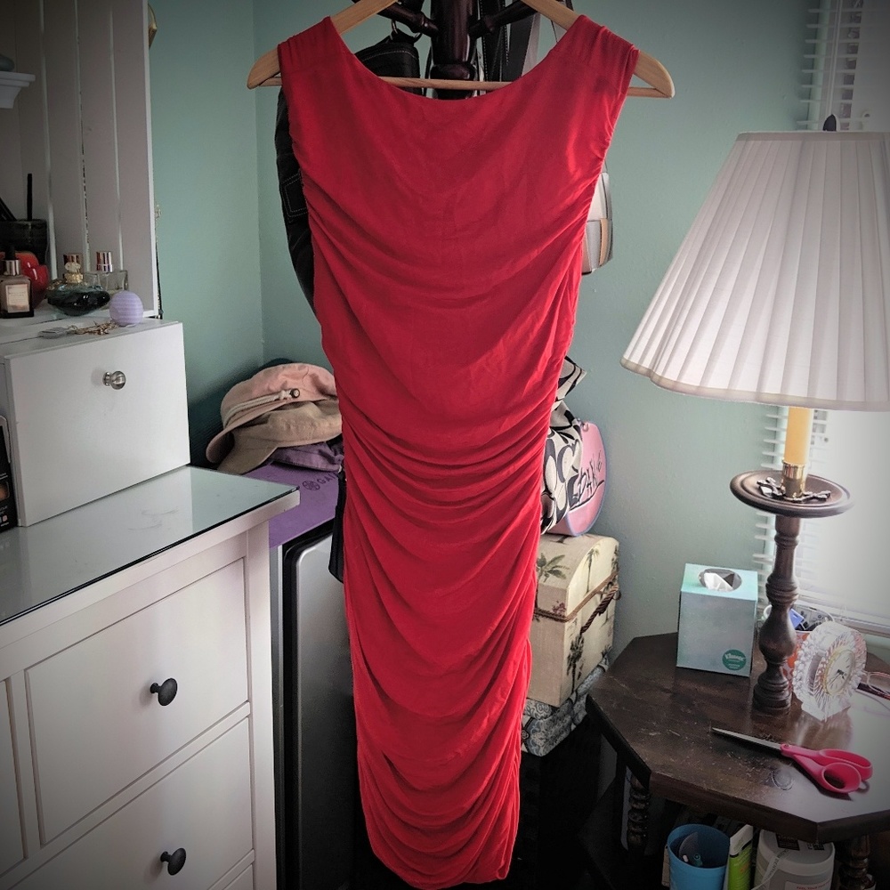 H&M Red Ruched Bodycon Dress - Picture 2 of 3